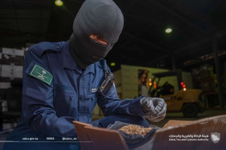 Saudi Customs ports report 1075 contraband seizures last week