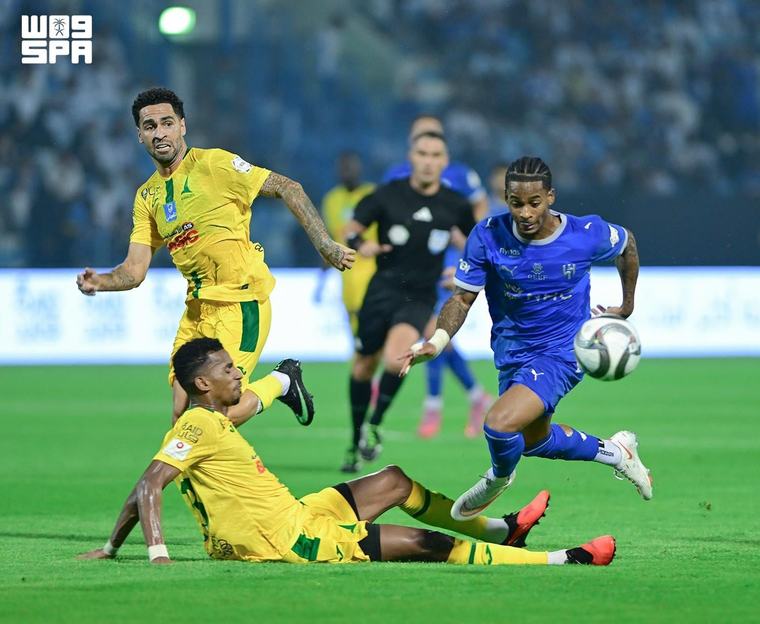 الهلال يحقق فوزًا كبيرًا على الخليج بخمسة أهداف في دوري روشن