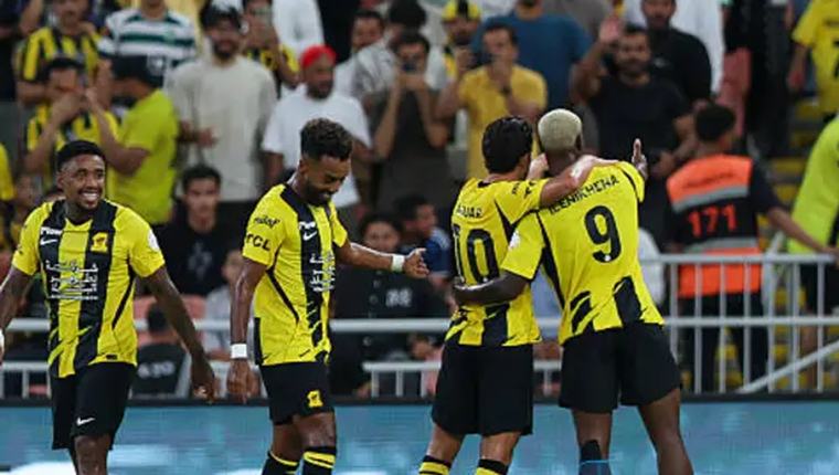 محمد صلاح يواصل التألق مع طرابزون سبور ويرفع رصيده إلى 4 أهداف