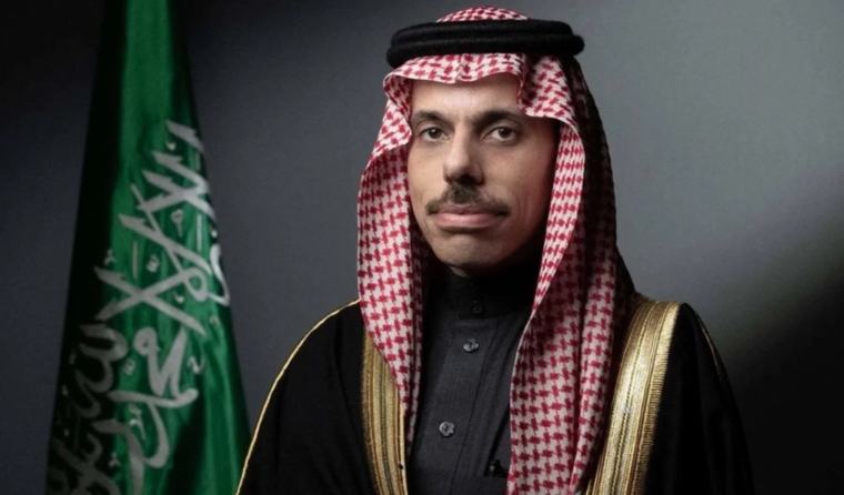 Saudi FM holds separate talks with Bahrain, UK counterparts on regional crisis, de-escalation