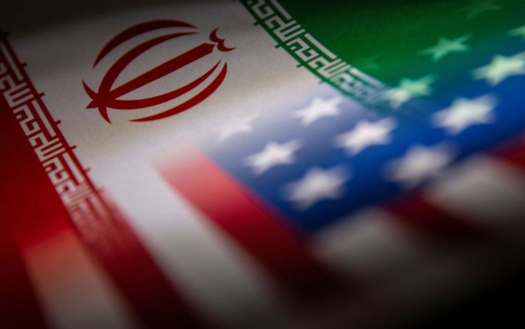 وزير الخارجية العماني: نأمل الإعلان قريبا عن ممر مؤقت للملاحة في مضيق هرمز