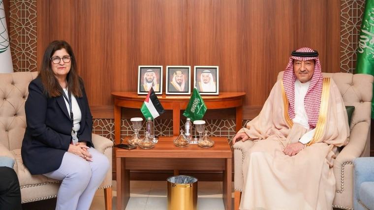 نائب وزير الخارجية يبحث مع نظيرته الفلسطينية تعزيز العلاقات في جدة