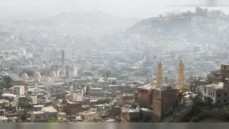 اليمن.. مقتل مدنيين بهجمات حوثية بصواريخ ومسيرات على مواقع مدنية بتعز